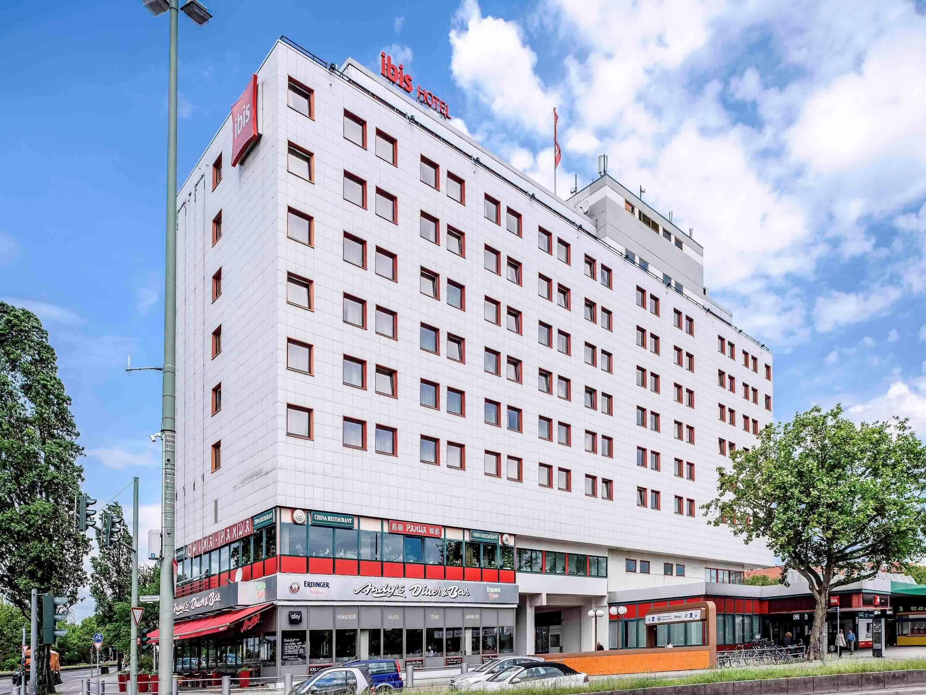 Hotel Ibis Berlin Messe Exterior foto